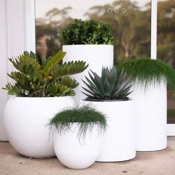 DreamPatio Long Beach 1-Piece Fiberstone Planter - 12x12x10 - Silver
