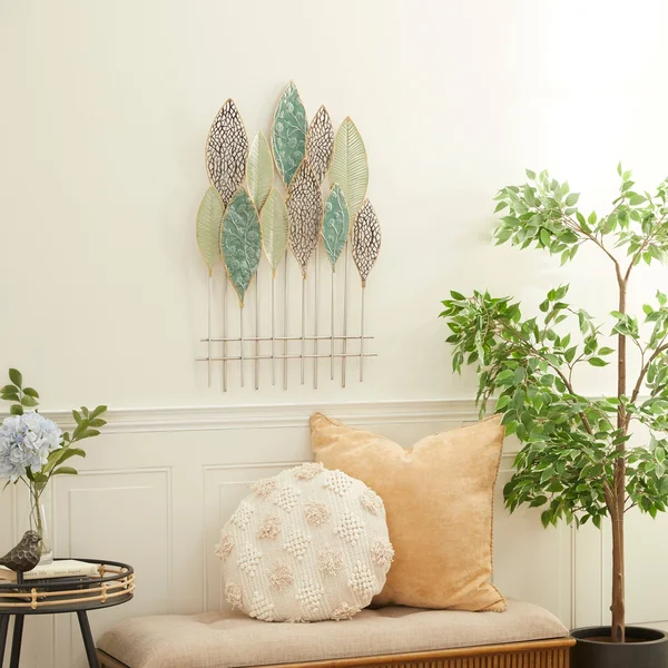 Decmode Green Metal Traditional Wall Decor - Size: XL