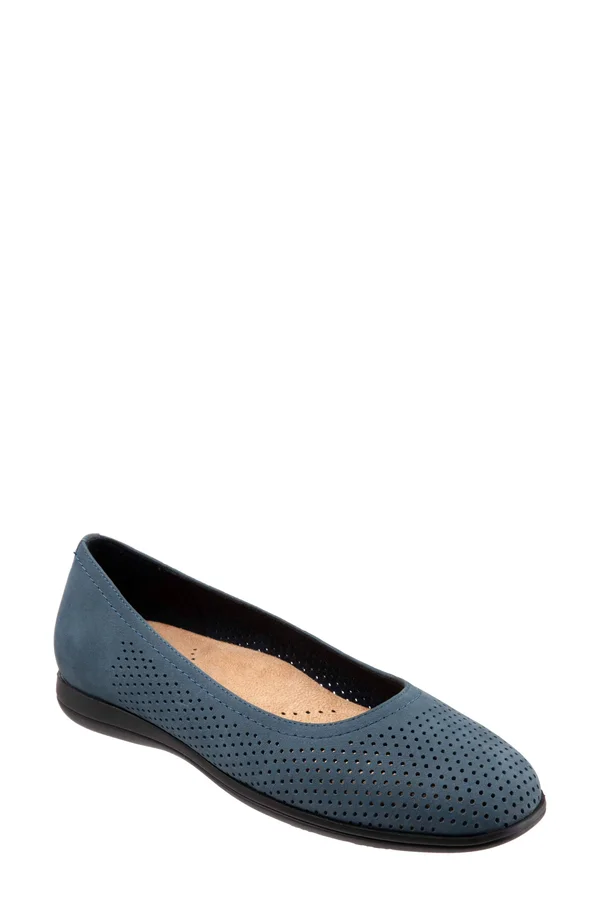 Trotters Darcey 7 Women's Blue