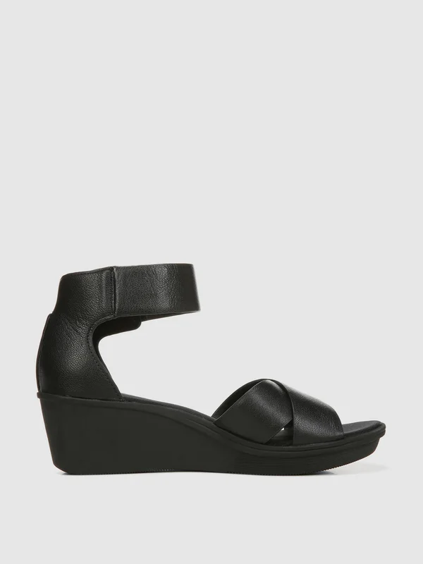 Naturalizer Riviera Wedge Sandal - Black - 5.5 M