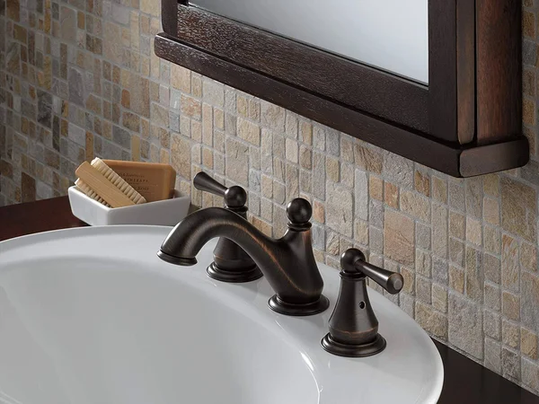 Delta Faucet Haywood 2-Handle Widespread Bathroom Faucet with Drain ASSEMBLY - Venetian Bronze 35999LF-RB