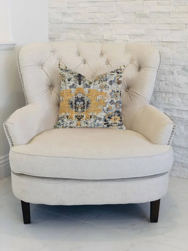 Plutus Free Spirit Damasque Luxury Throw Pillow 20x22L x26x22W