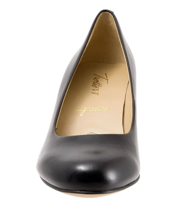 Women's Trotters Penelope, Size: 8, Black