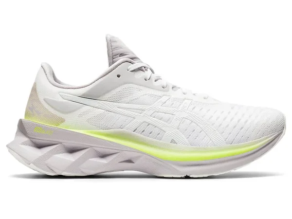 Asics Novablast White/Green Women's Running Shoes - Size: 9